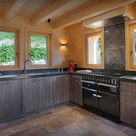Belle Cour - Ovo Network Chalet *