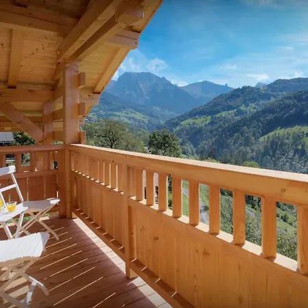 Belle Cour - Ovo Network Chalet